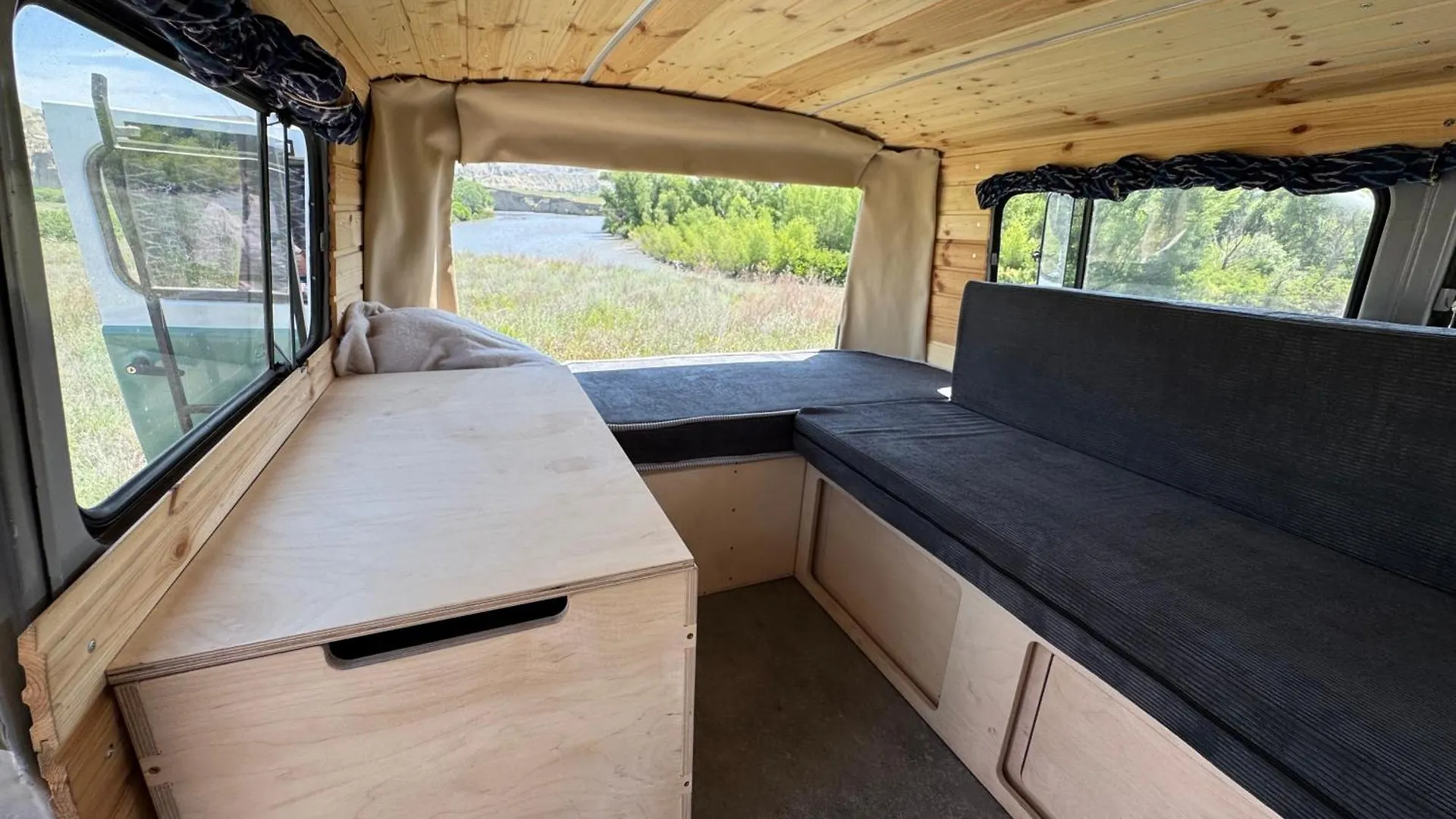 Уаз Буханка - Стильный И Мощный Кемпер Для Искателей Приключений Tbilisi Camping